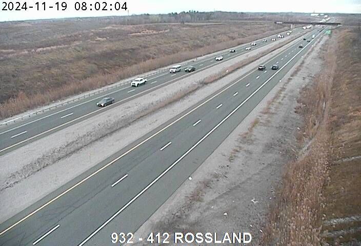 Whitby: 412 Near Rossland Road
