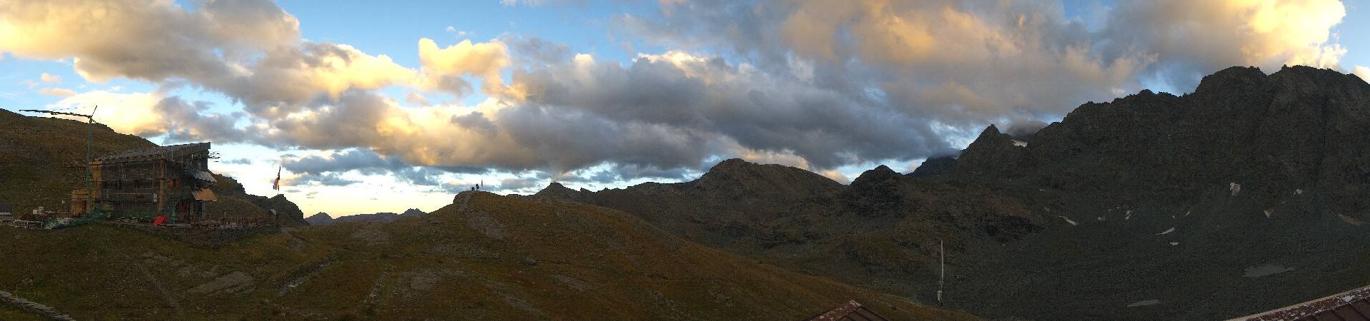 Groscavallo: Rifugio Gastaldi: Uja di Bessanese
