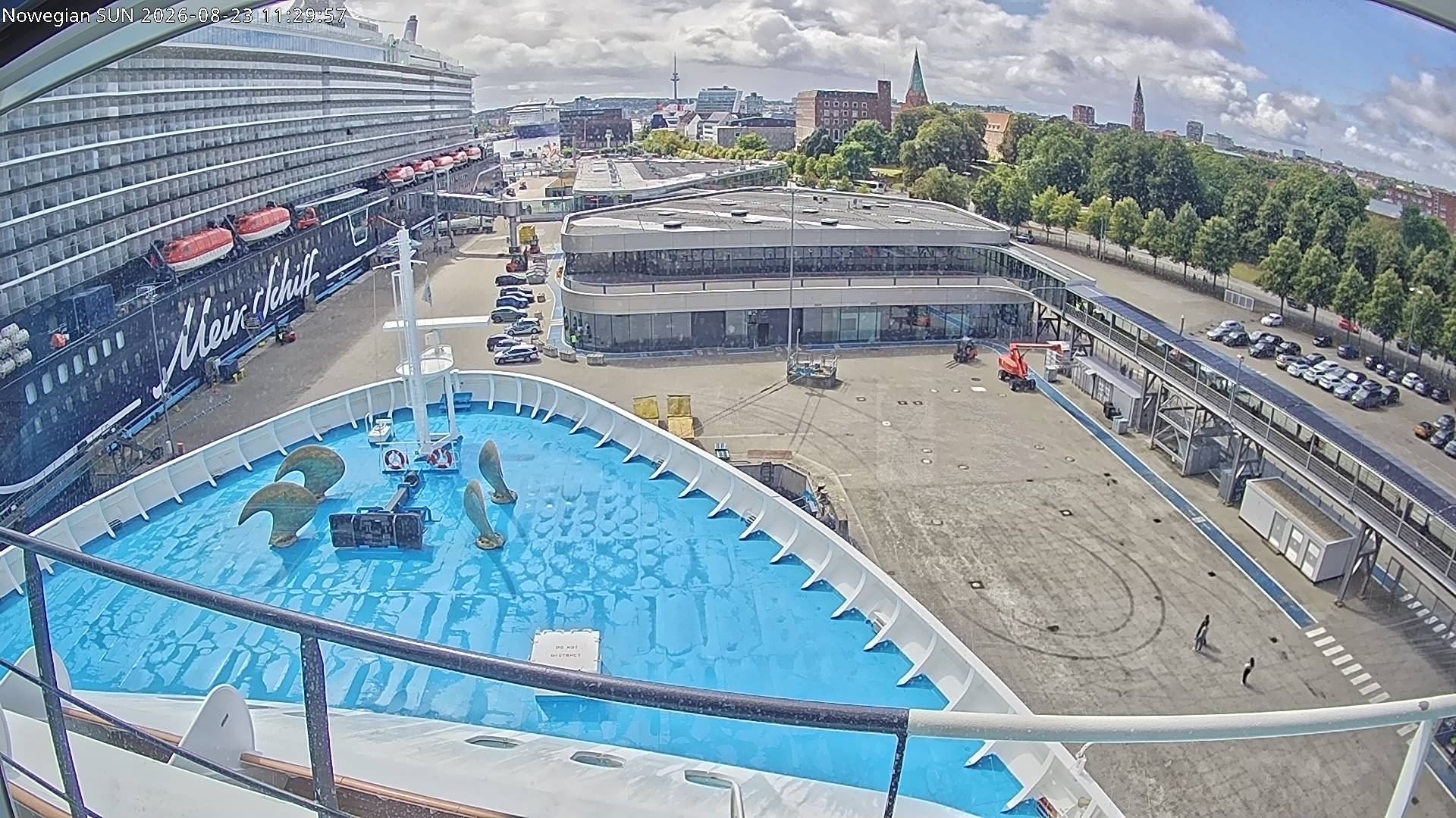 Webcam Norwegian Sun: Live at Sea