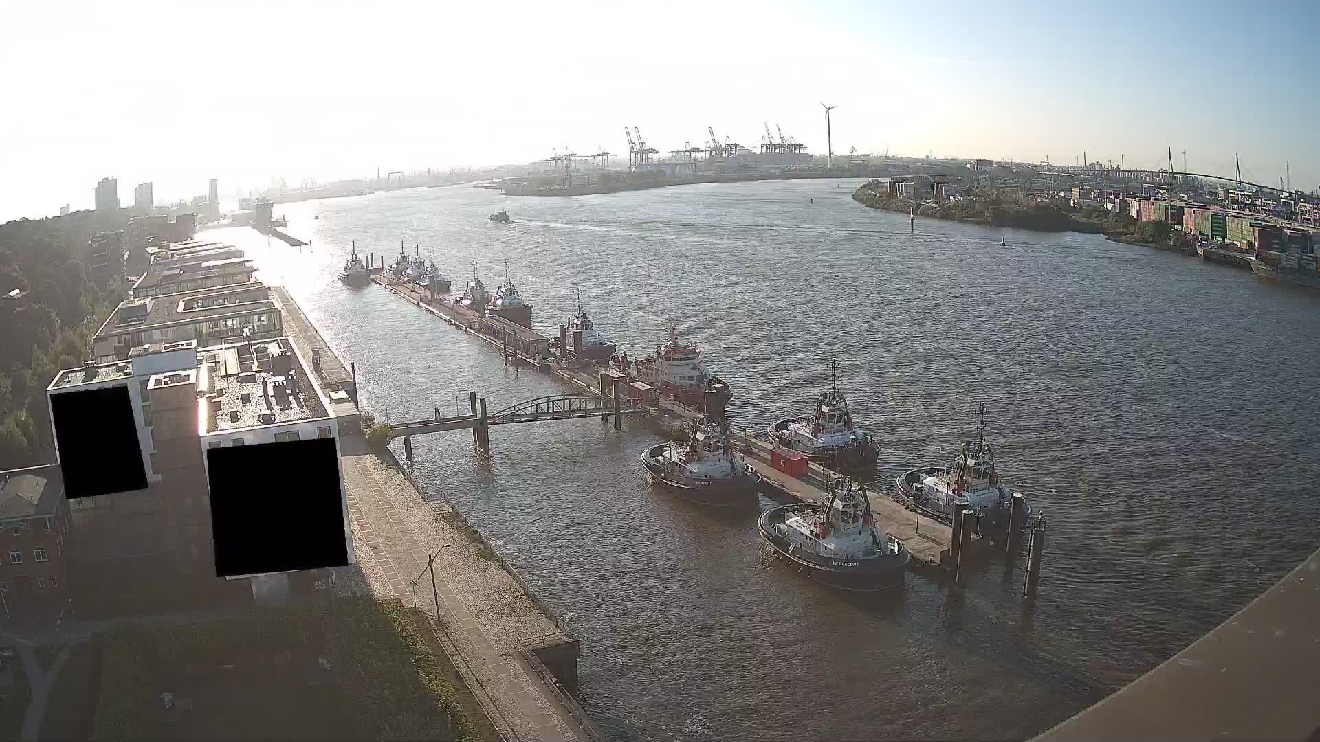 Webcam Hamburg: Hamburg Övelgönne towards East