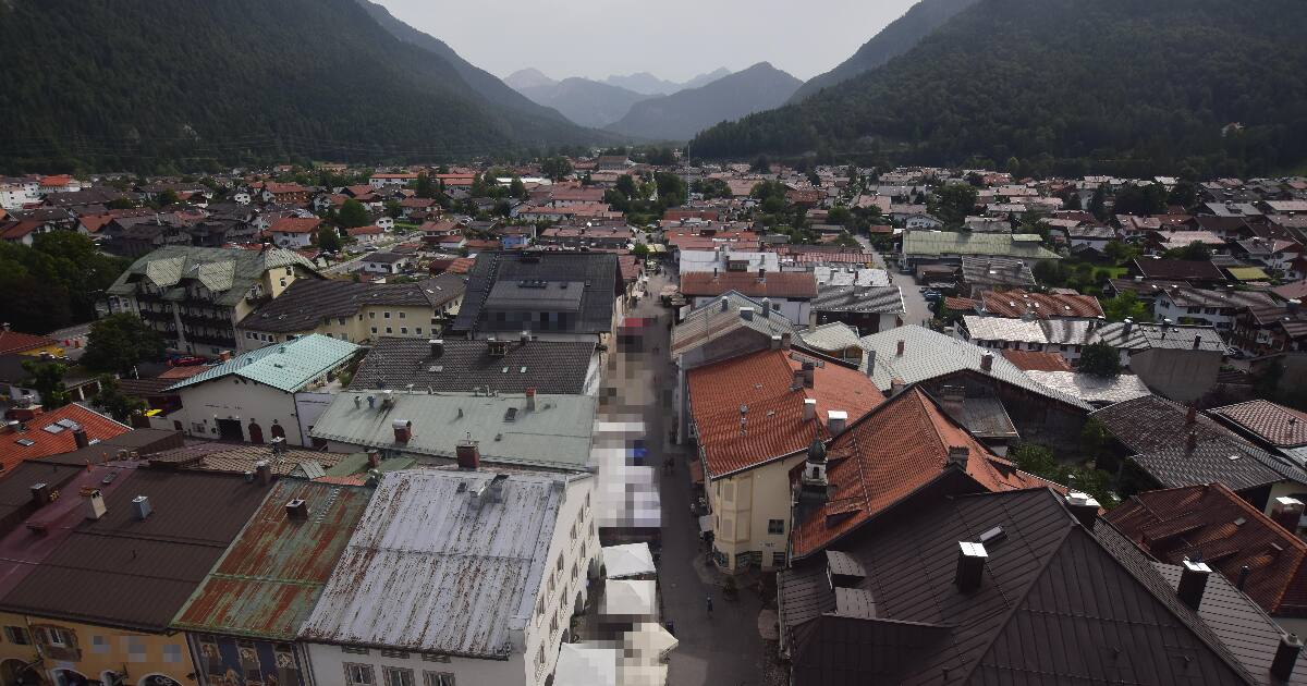 Webcam Mittenwald: PANOMAX Church St. Peter und Paul in Mittenwald