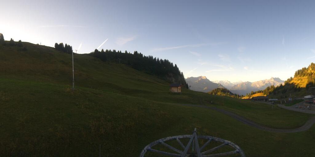 Webcam Villars-sur-Ollon: 360° Panorama Place de Bretaye