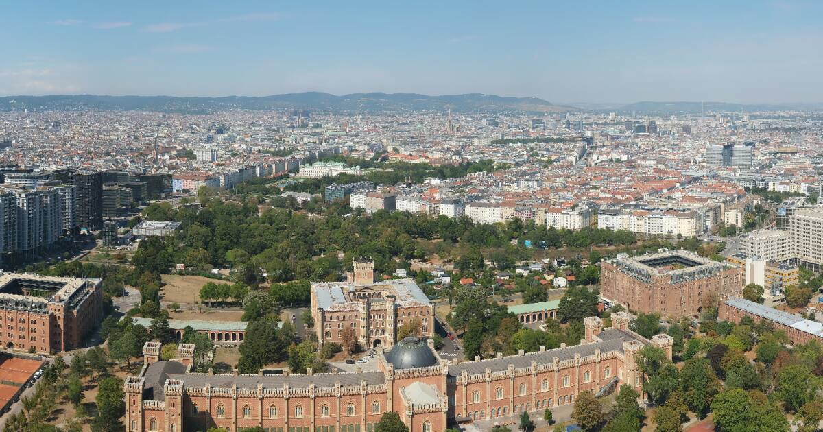 Webcam Vienna: PANOMAX Arsenal Turm
