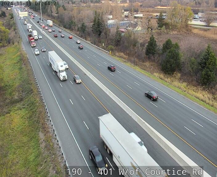 Clarington: Highway 401 East of Courtice Rd