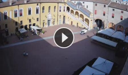 Webcam Ferrara: Piazza del Municipio