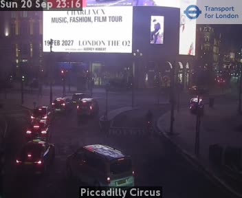 Webcam London: Traffic Piccadilly Circus