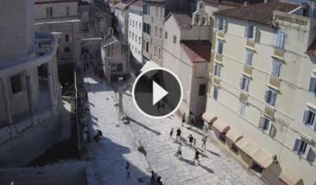 Webcam Split: Livestream Diocletian's Palace, Peristil Square