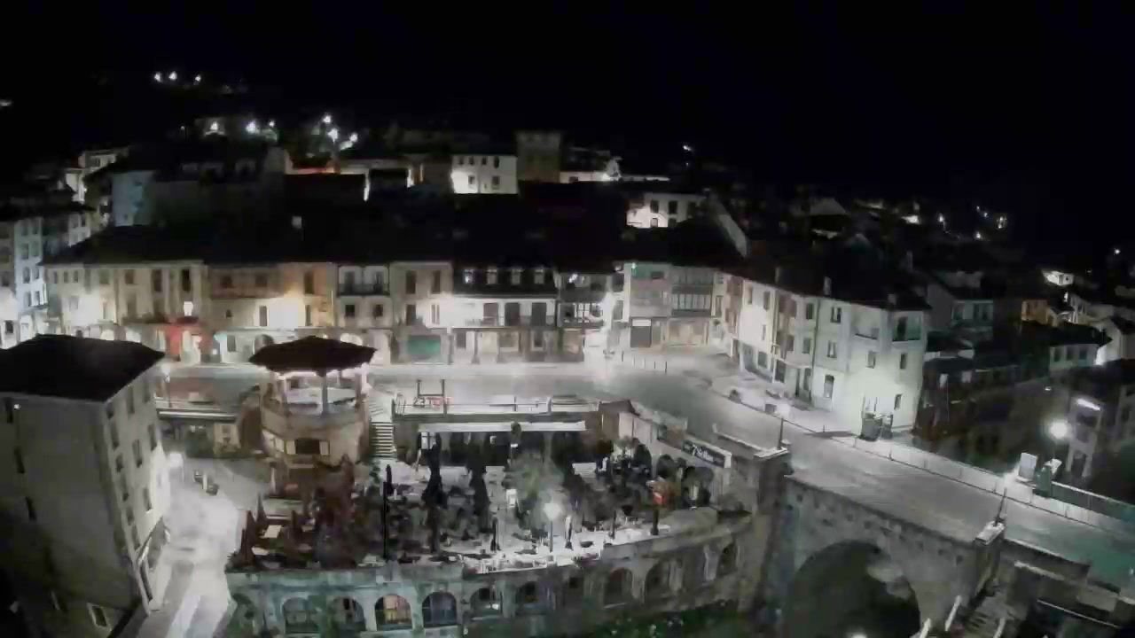 Potes: Cantabria - Plaza Capitán Palacios