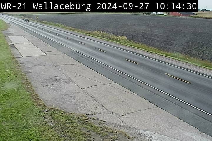 Wallaceburg: Highway 40 near Meadowvale Line