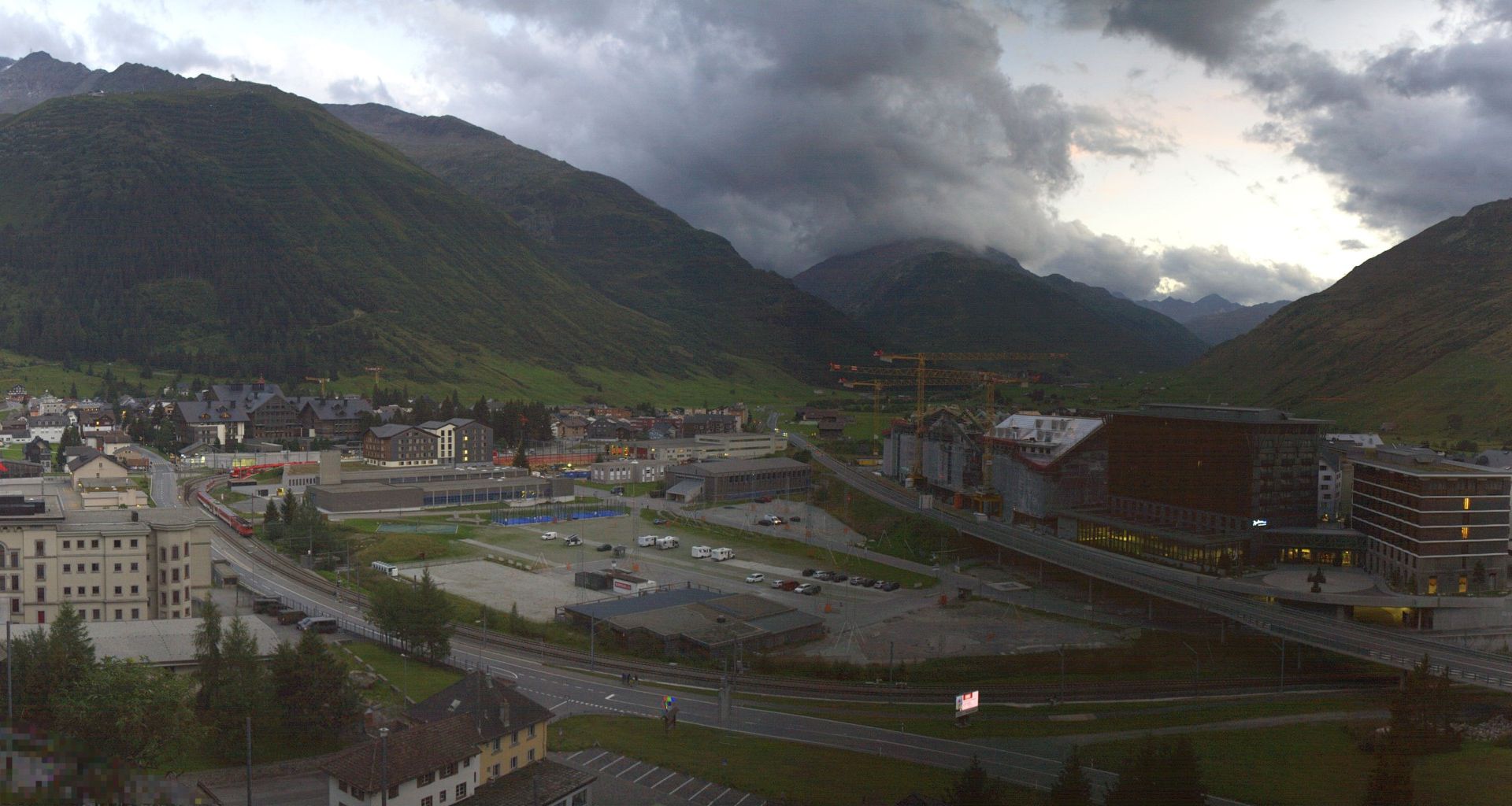 Andermatt: Holiday Village Andermatt Reuss - Andermatt, Bahnhof - Andermatt Swiss Alps AG - Andermatt Dorf - Urserental