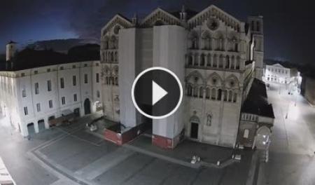 Webcam Ferrara: Cathedral Square