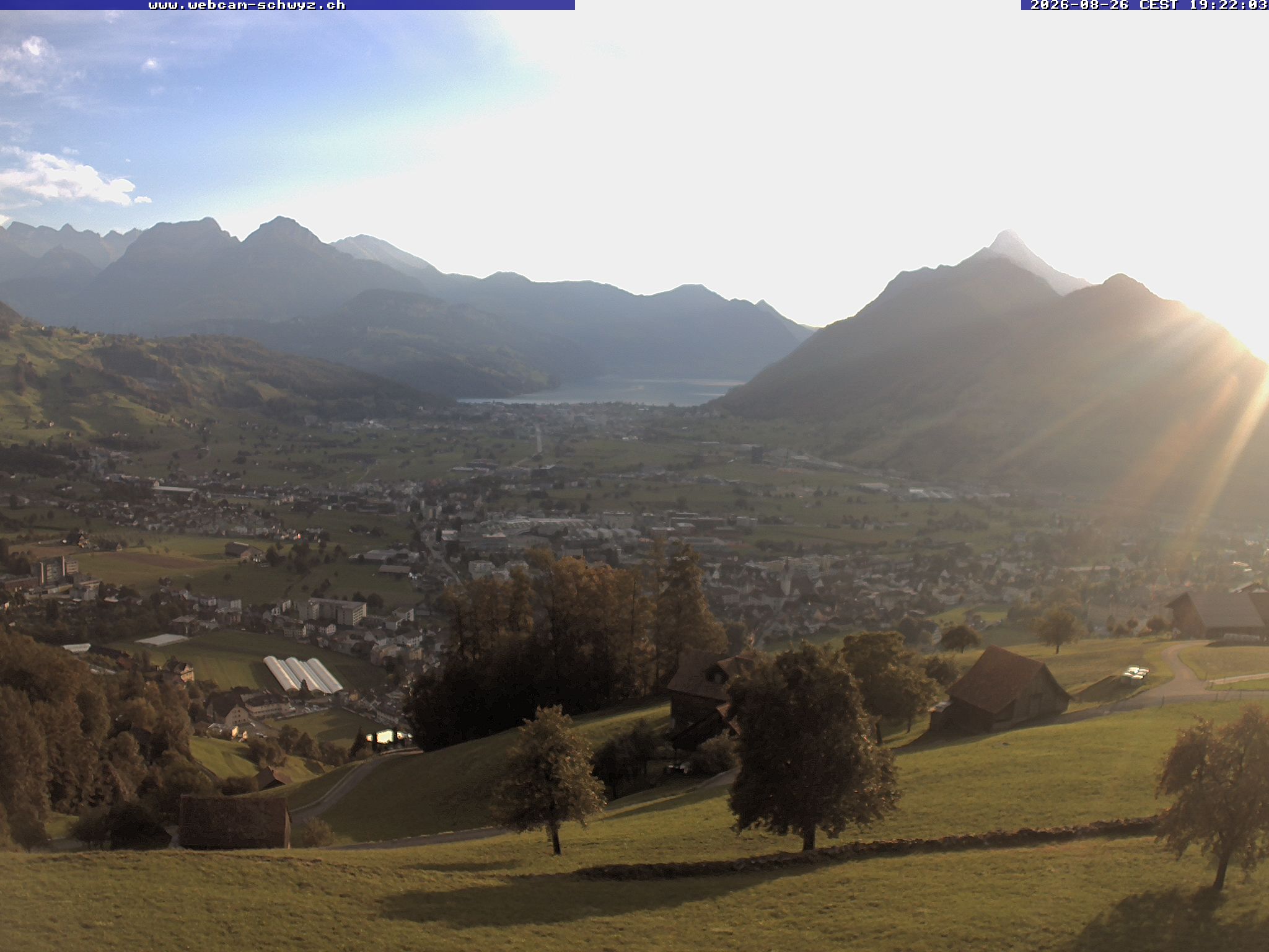 Webcam Schwyz: View of Lake and Mountains