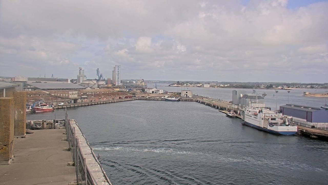 Lorient › East