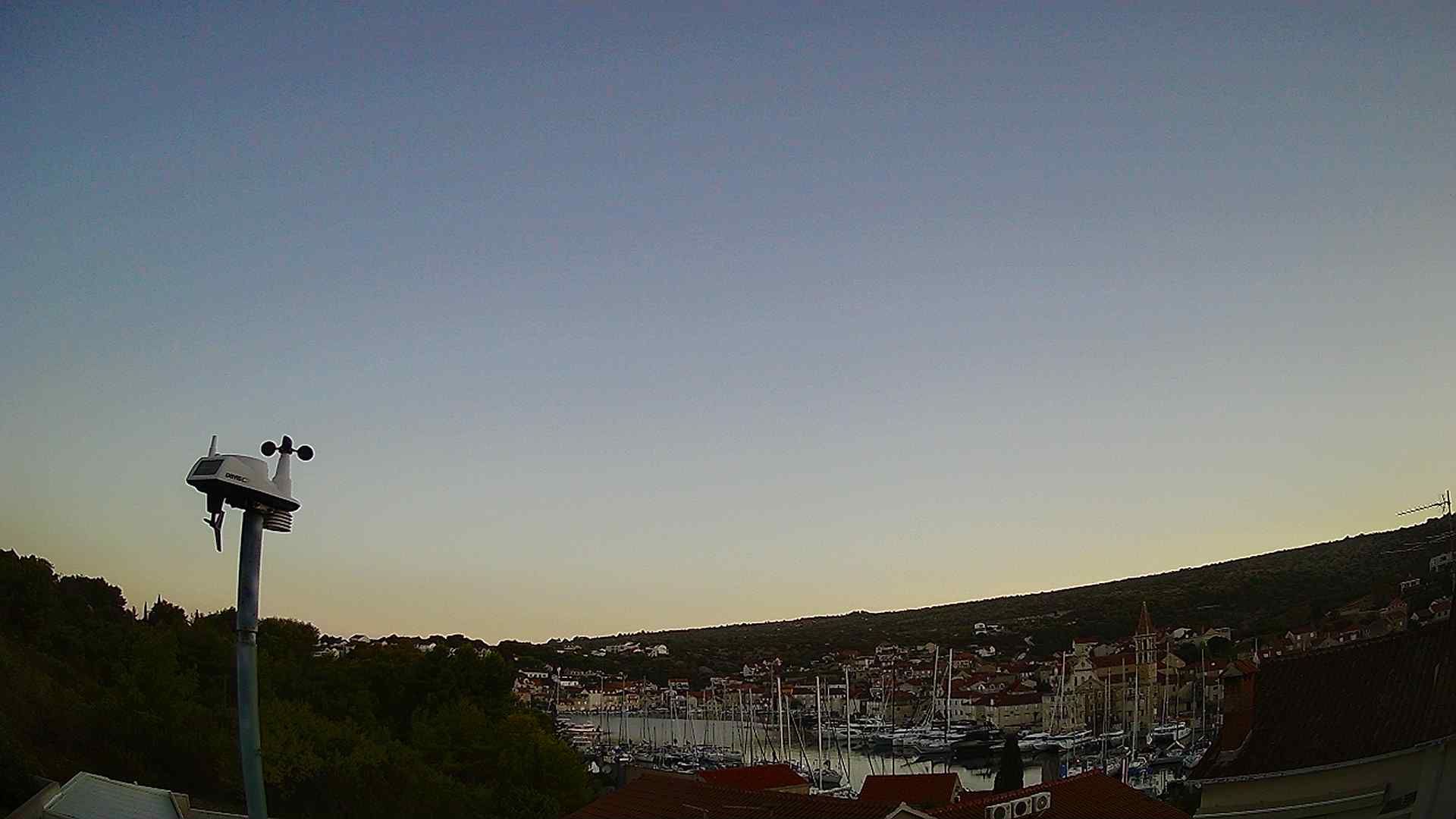 Podhume: Brač, Milna