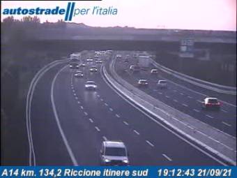 Webcam Riccione: Traffic A14 - KM 134,2 - Riccione itinere sud