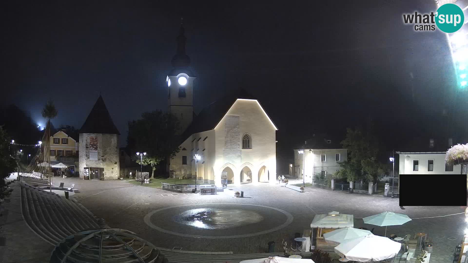 Webcam Tarvisio: Unità Square / SS.Pietro and Paolo Apostoli Church