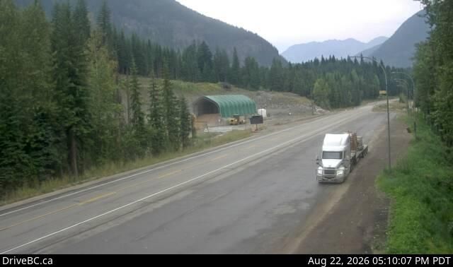 Canyon Creek › East: Hwy 1, about 30 km east of Revelstoke, looking east