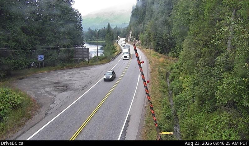 Columbia-Shuswap Regional District › West: Hwy 1, by Griffin Lake, about 27 km west of Revelstoke, looking west