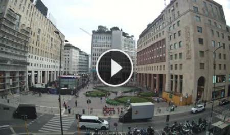 Webcam Milan: Piazza San Babila