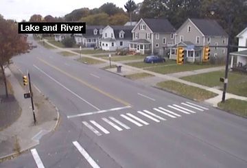 Island Cottage Beach: Lake Ave at River St