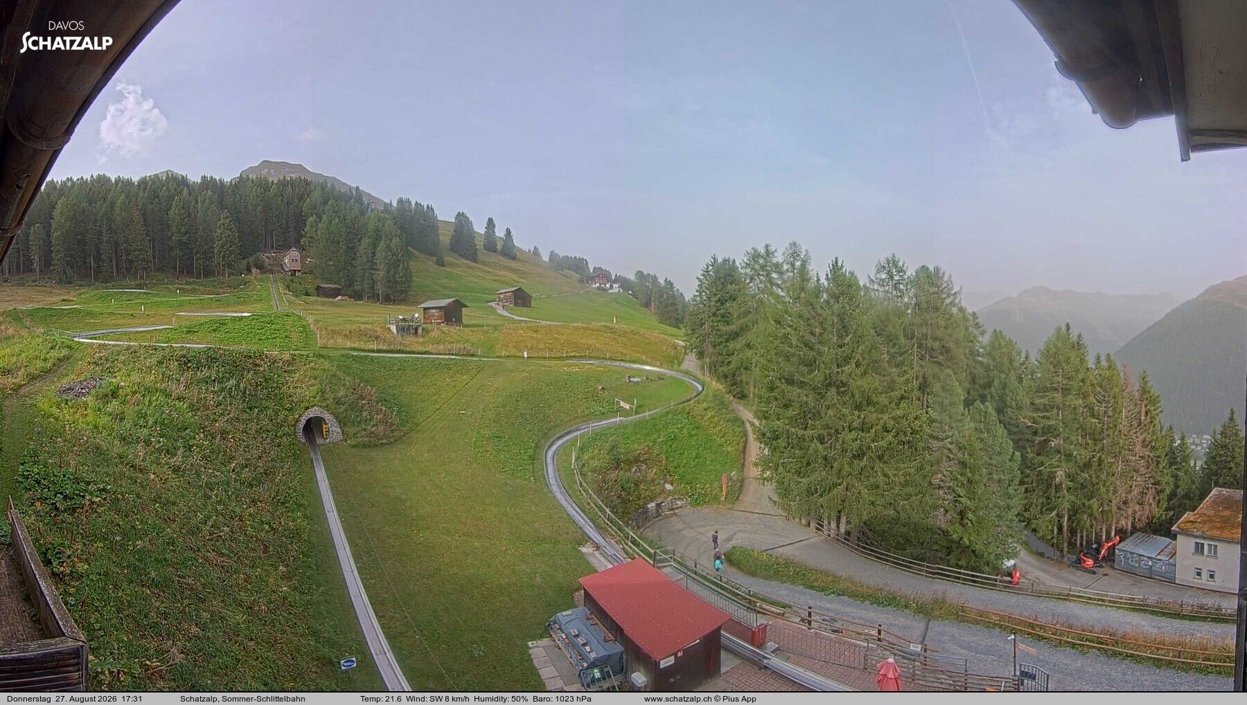 Davos: Sommer-Schlittelbahn, Blick zur Strelaalp