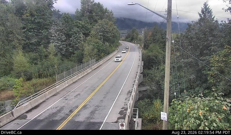 Chilliwack › South: Hwy 9, at the north end of Rosedale Overhead, looking south