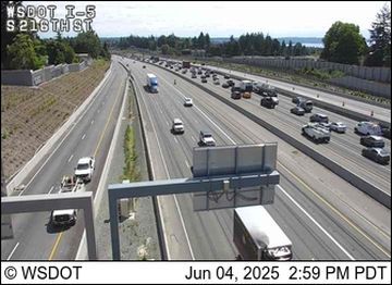 Des Moines: I-5 at MP 150.3: S 216th St