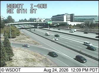 Bellevue: I-405 at MP 13.8: NE 8th St
