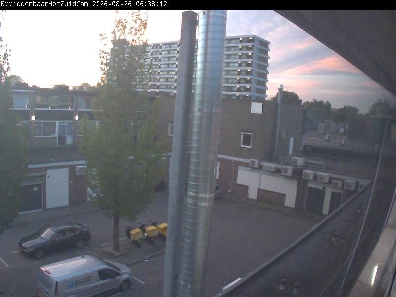 Hoogvliet Rotterdam: Barry's Middenbaan Hof - WebCam