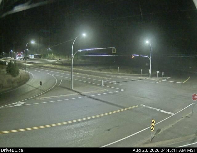 Yahk › North-East: Hwy 3 at Hwy - Weigh Scale, looking north-east
