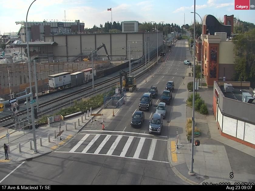 Victoria Park: 17 Ave - Macleod trail SE