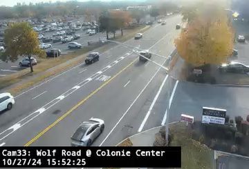 Colonie › South: Wolf Rd SB at - Center
