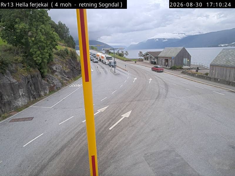 Dragsvik: P98705 Hella ferjekai (Sogndal)