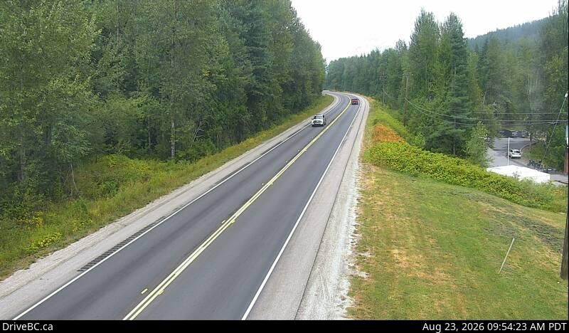 Big Eddy Settlement › East: Hwy 1, about 4 km west of Revelstoke, looking east