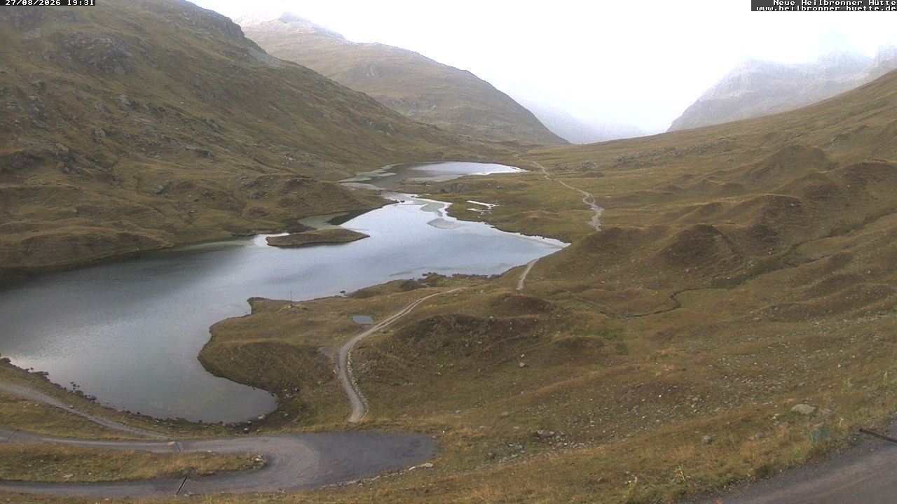 Gemeinde Gaschurn: Heilbronner Hütte (2320m) - Blick Richtung Patteriol und Arlberg
