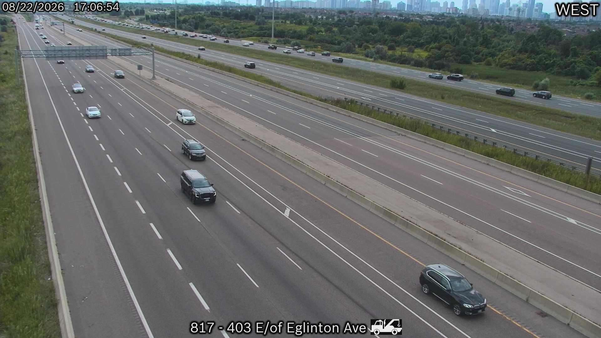 Mississauga: Highway 403 east of Eglinton Avenue