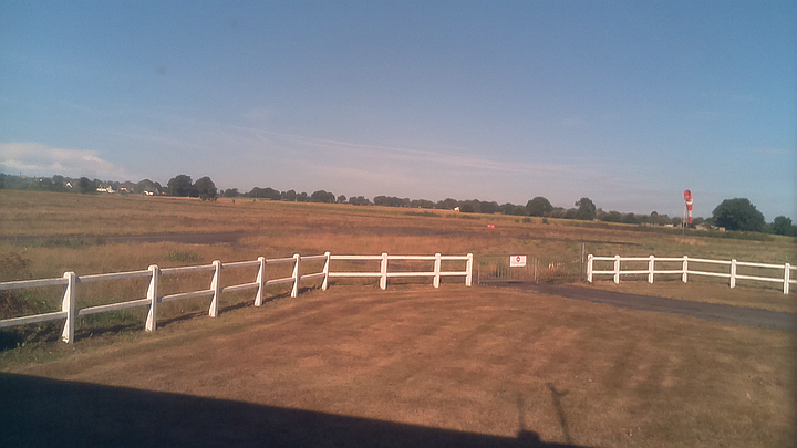 La Lande-Patry: Flers - Saint-Paul Airport