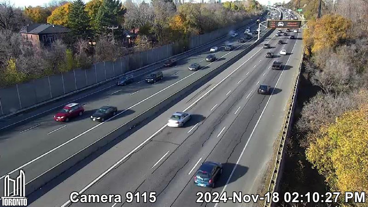 Toronto: Don Valley Parkway near Brookbanks Dr