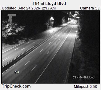 Portland: I-84 at Lloyd Blvd