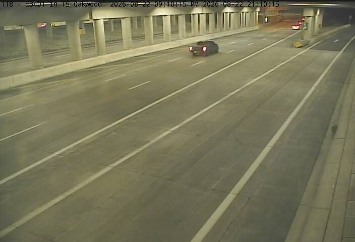 Windsor: 401 in Oakwood Tunnel near Cabana Rd