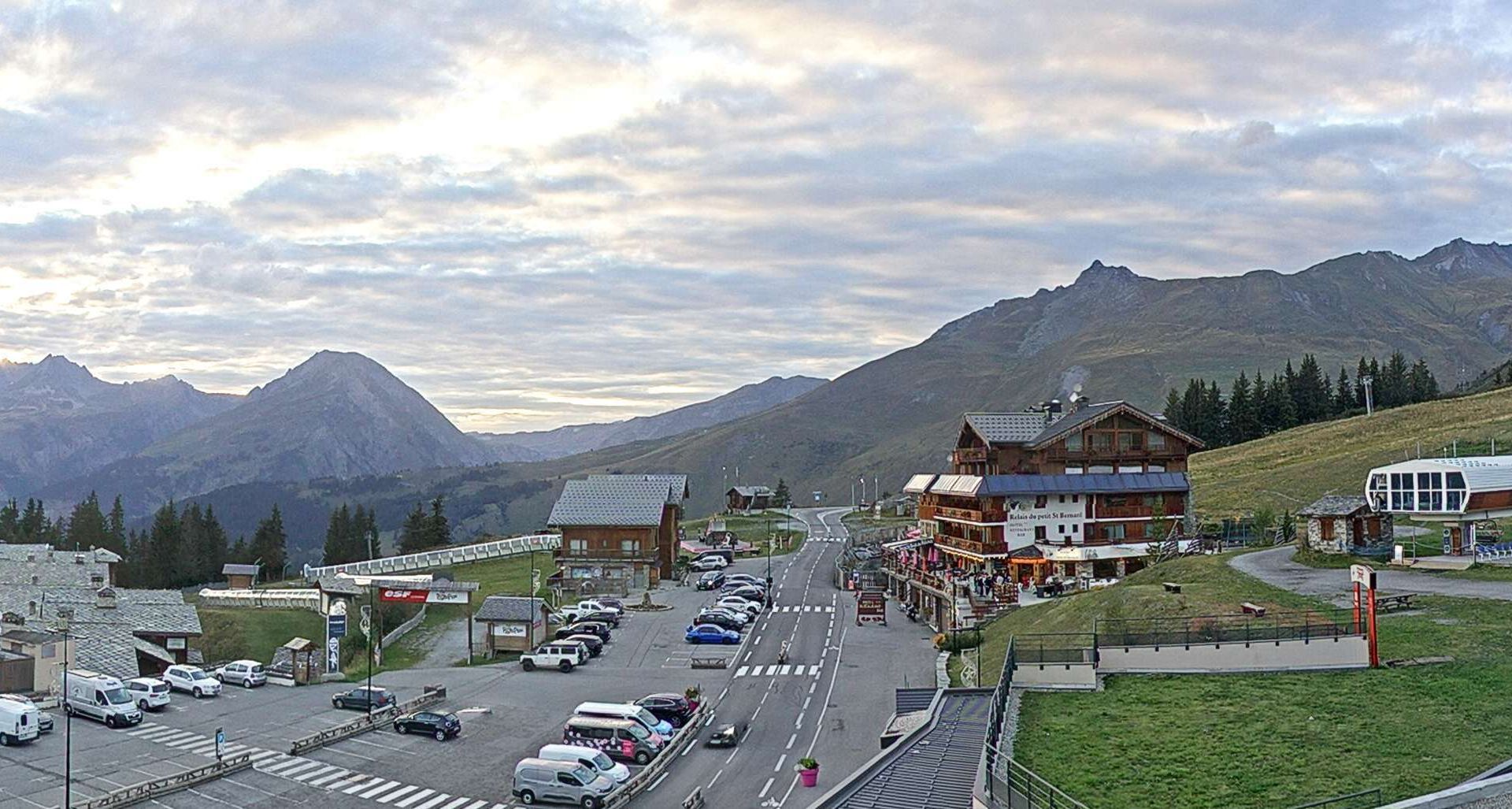 Montvalezan: La Rosière - Maison du Ski (1850m)