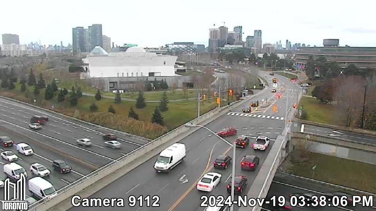 Toronto: Don Valley Parkway near Wynford Dr