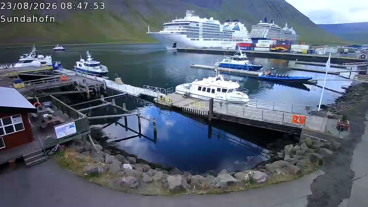 Isafjorur › South: Ísafjörður