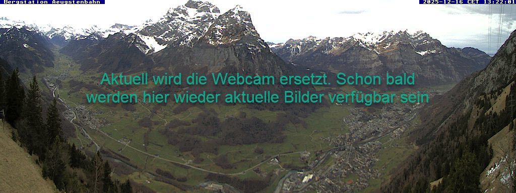 Ennenda: Blick von Bergstation Aeugstenbahn ins Glarnerland