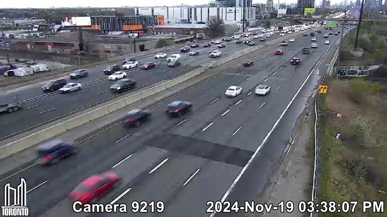 Etobicoke: Gardiner Expwy near Wickman Rd