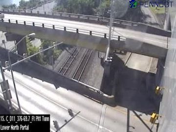 Mount Washington: I-376 @ MM 69.7 (FT PITT TUNNEL - LOWER PORTAL)