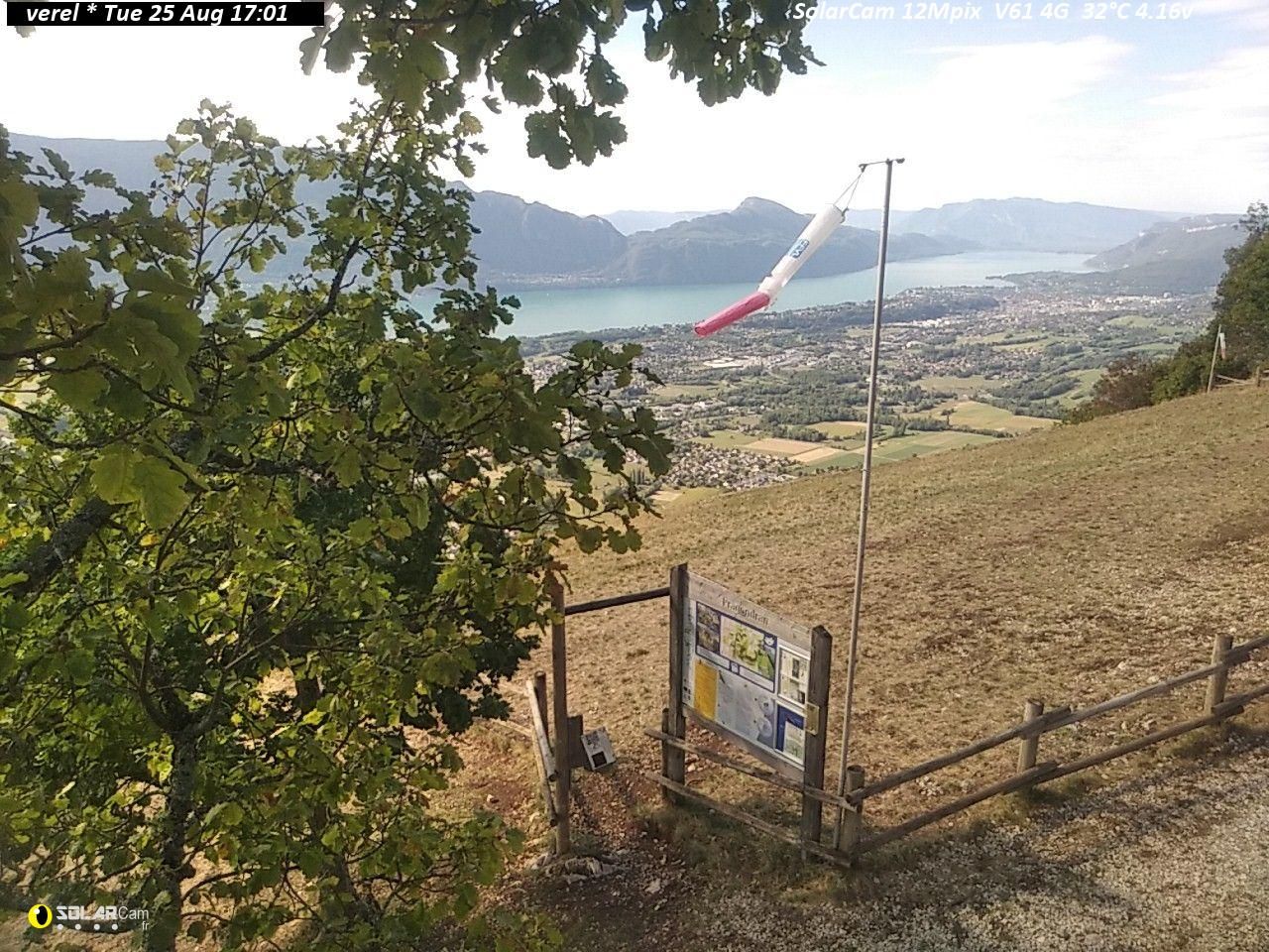 Verel-Pragondran: Décollage parapente