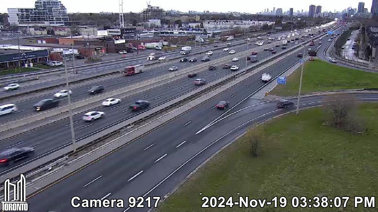 The Queensway: Gardiner Expwy near Islington Ave