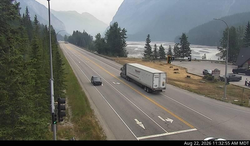 Field › North-East: Hwy 1 at - Access Road, about 16 km west of BC/Alberta border, looking northeast