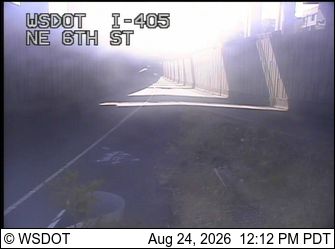 Bellevue: I-405 at MP 13.6: NE 6th St